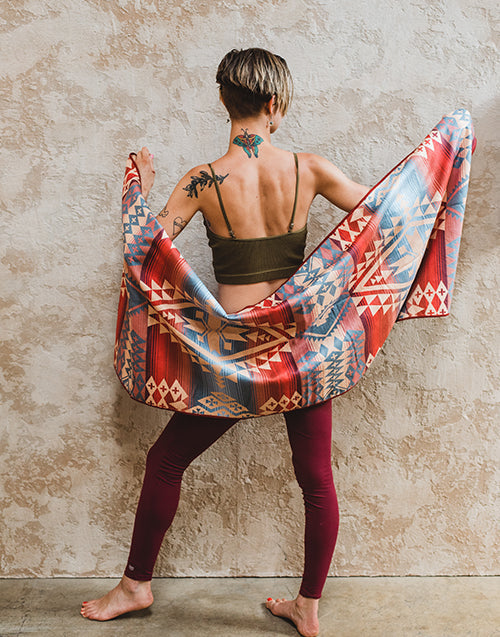 The Caliban Yoga Towel – Quick-Dry, Non-Slip, Eco-Conscious Design